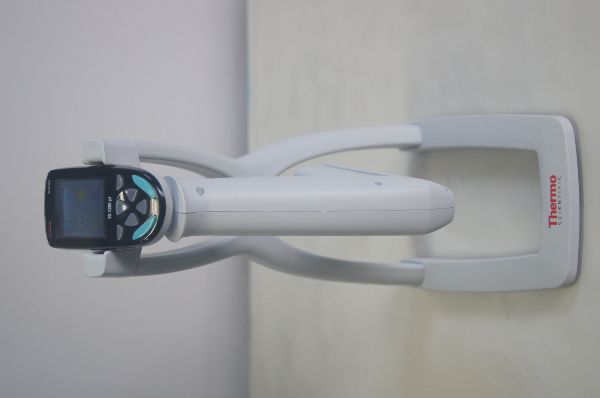 Bluetooth対応電動マルチチャンネルピペット　E1-ClipTip1250