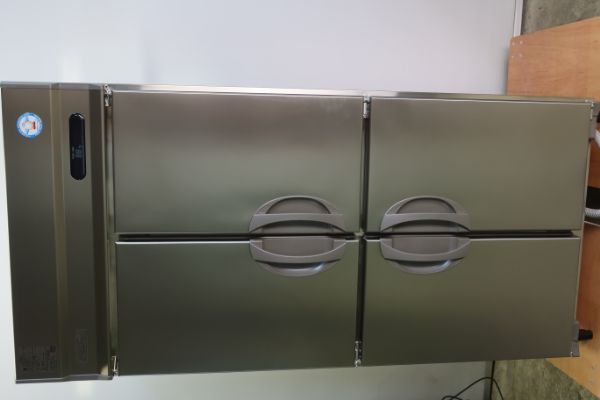 業務用タテ型冷蔵庫